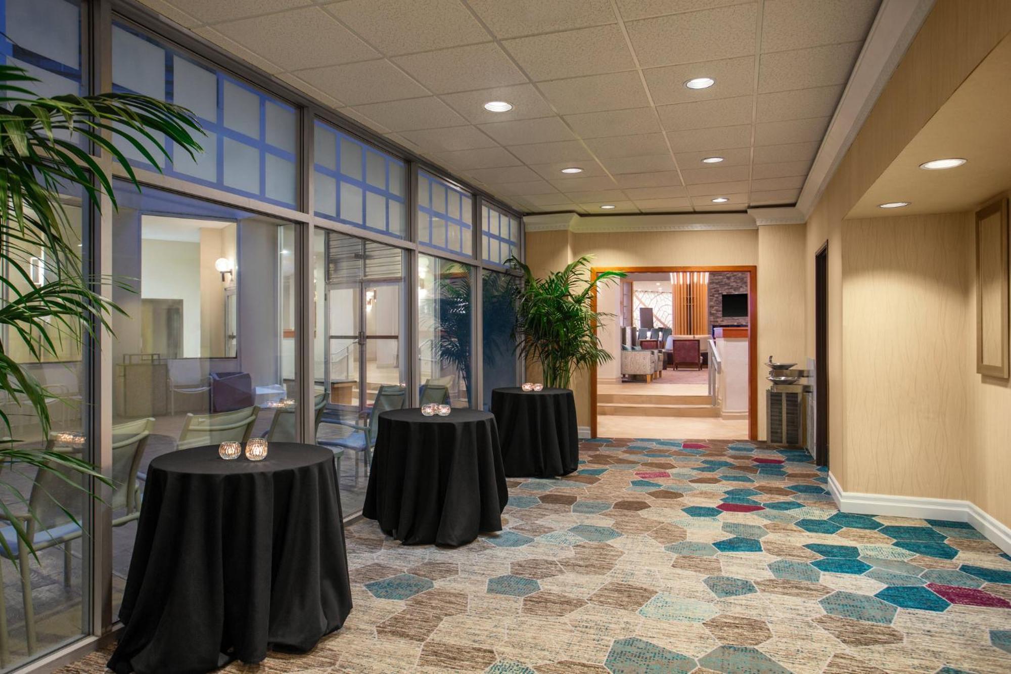 Ac Hotel By Marriott Portland Lake Oswego Exteriör bild